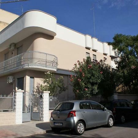 B&B La Bougainvillea Andria Bagian luar foto