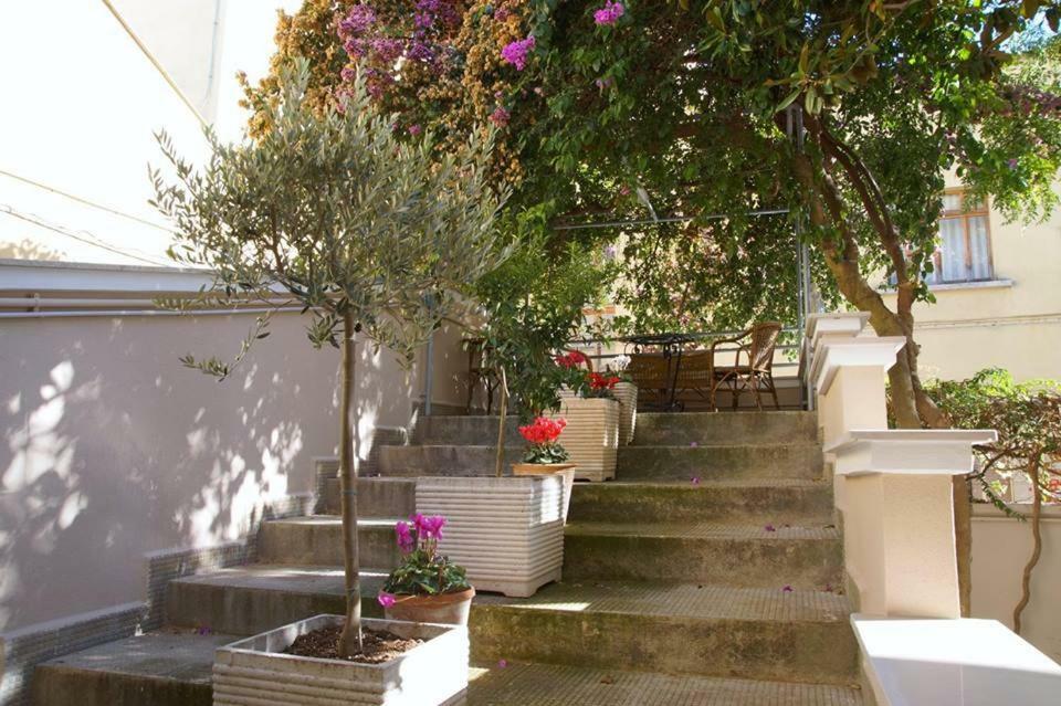 B&B La Bougainvillea Andria Bagian luar foto
