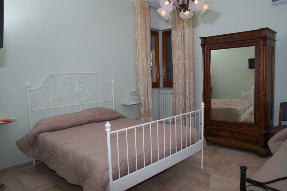 B&B La Bougainvillea Andria Bagian luar foto