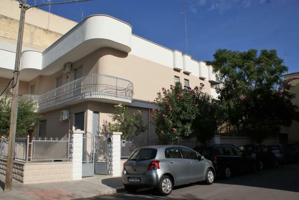 B&B La Bougainvillea Andria Bagian luar foto